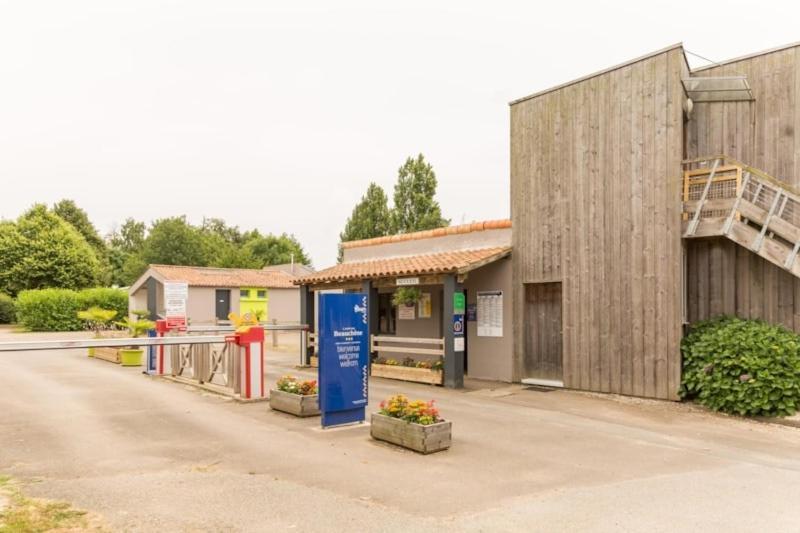Mobil-Home Le Petit Paradis Vendeen Camping 3 Etoiles 7Km Des Plages Avrillé エクステリア 写真